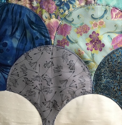 Sew Very Easy Quilt-As-You-Go Clamshells: 5 Classic Projects, Amazingly  Fast Results